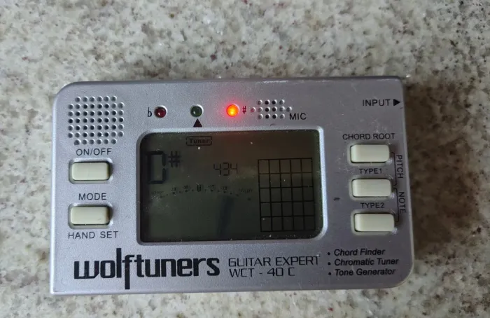 Afinador Wolfturners WCT 40- C Guitar Expert 