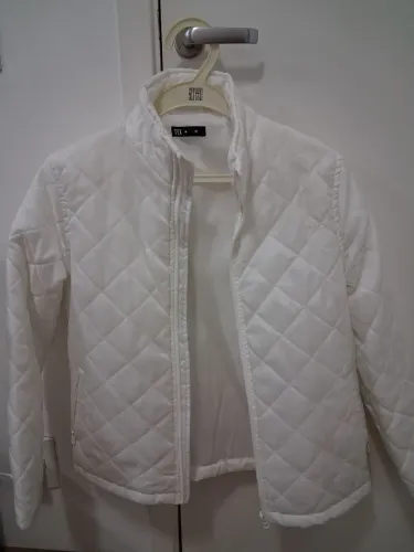 Jaqueta  puffer  branca  TAM P