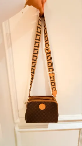 Bolsa Luz da Lua Tiracolo Médio 
