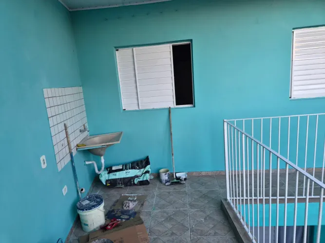ALUGA SE CASA 