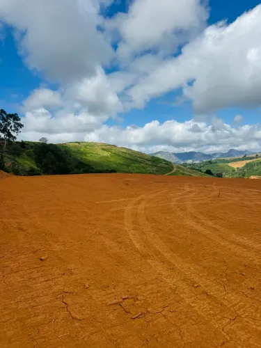 PROPRIEDADE EM SANTA TERESA (5 hectares)