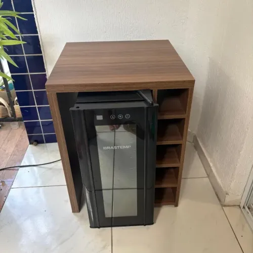 Adega para vinhos com Móvel projetado