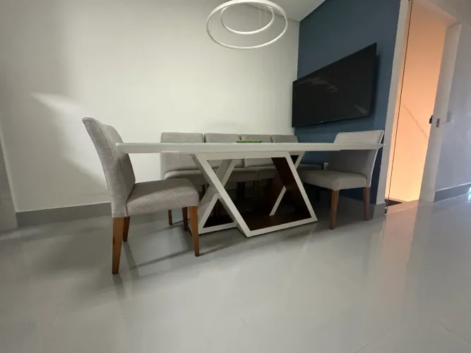 Mesa de Jantar Leah - Apenas a mesa