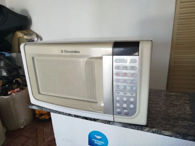 Microondas Eletrolux 23 litros