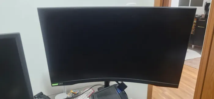 Samsung Odyssey G7 27"