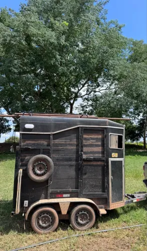 Trailer 2 cavalo, ano 2024