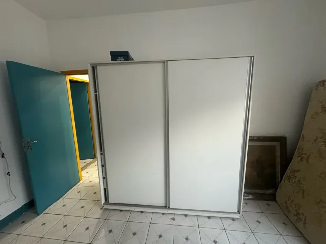 Guarda Roupas Branco
