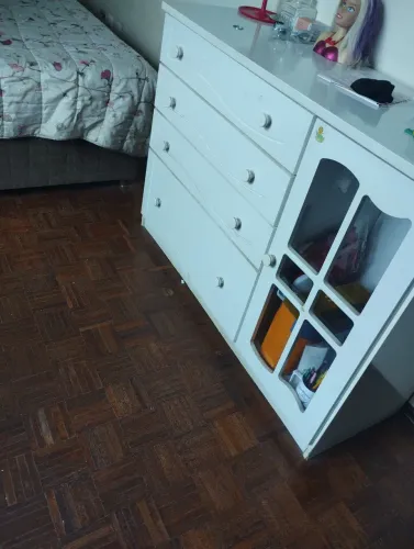 Vende-se cômoda em bom estado