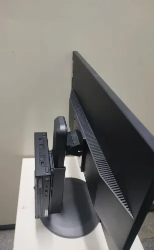 Mini PC Lenovo M70q + Monitor 24"