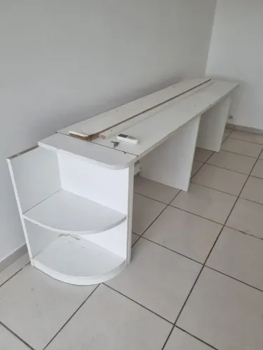 Mesa de Escritorio em Madeira - Modular