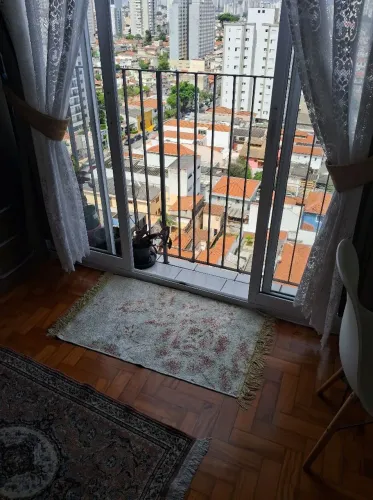 Aluguel de um quarto.