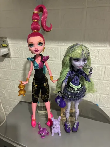 Monster High basica Gigi Twyla 13 wishs