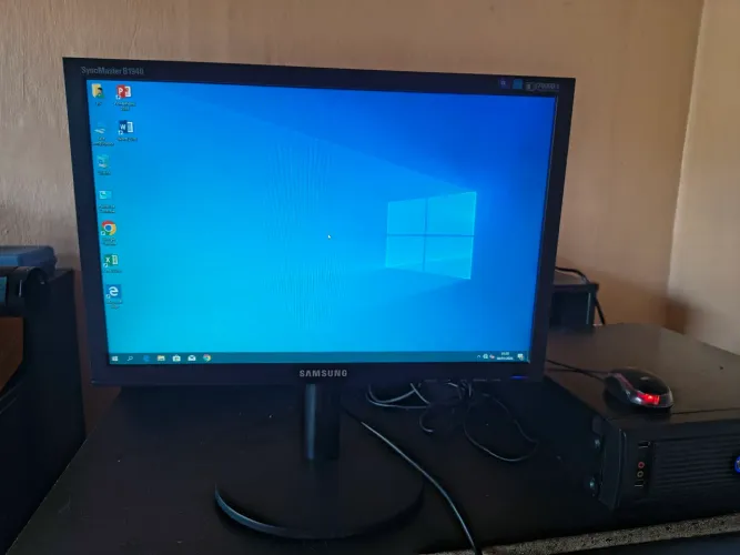 Monitor Samsung SyncMaster 19