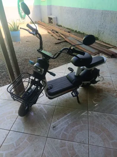 Bicicleta Elétrica /Capacete de brinde