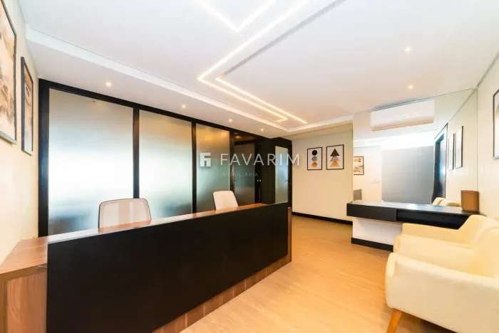 Conjunto Comercial para locação no Bigorrilho com recepção e 04 salas. Ref. 322 LO