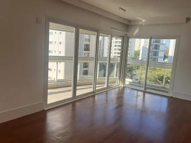 Apartamento para locação na Vila Nova Conceição, 225m2, 4 dorm, 3 suítes, 4 vagas e depósi