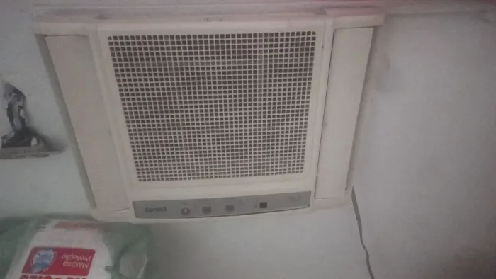 Ar condicionado 7500 btu/ R$ 450 pra sair rápido.