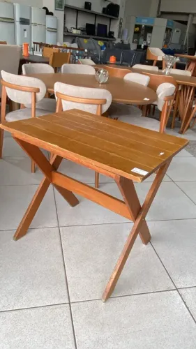 MESA DE MADEIRA 79x60