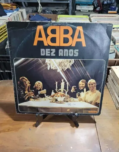 Vendo dois discos ABBA e Saturday Night Fevers 