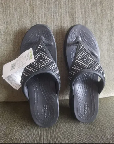 Sandália CROCS importada nova 36/37