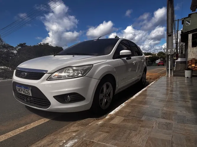 Ford Focus 2.0 16v/se/se Plus Flex 5P Aut. 2013