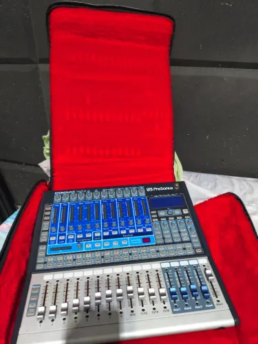 mesa digital Presonus Studiolive16.0.2