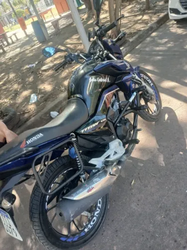 Vendo moto ótima pouco rodada