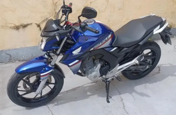HONDA CB TWISTER