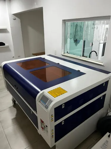 Máquina de corte e gravação a Laser CO2 Completa 130x90 130W