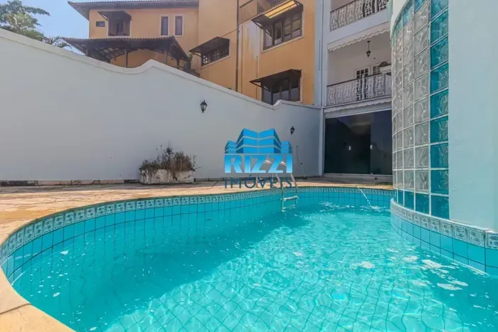 Casa Triplex no Condomínio Terral/Freguesia