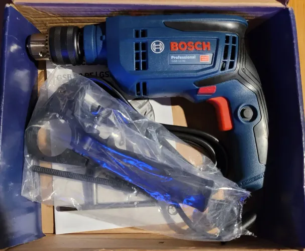 Furadeira Bosch GSB 13 RE 220volts NOVA