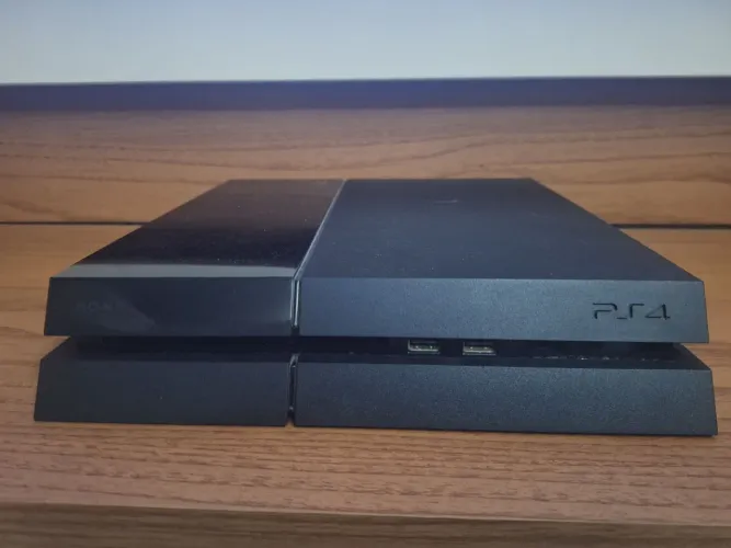 PS4 Play Station 4 Fat 500GB 2 controles