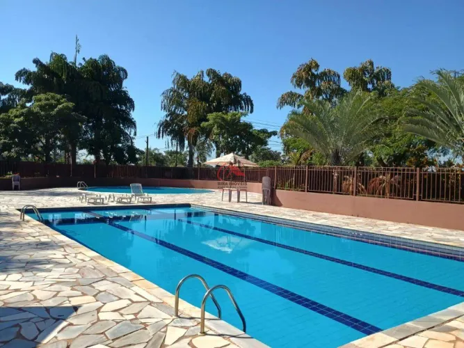 Casa à Venda no Condomínio Terra Nova com 3 Quartos (1 Suíte) Com Lazer Completo