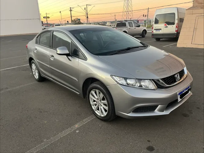 Honda Civic Sedan LXS 1.8/1.8 Flex 16V Aut. 4P 2015