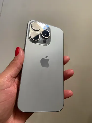 iPhone 15 pro - 256gb | 78% de bateria