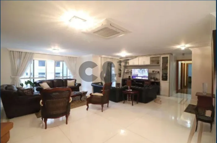Apartamento com 3 Dormitórios (1 Suíte) à Venda ou para Alugar no Itaim Bibi - São Paulo/S