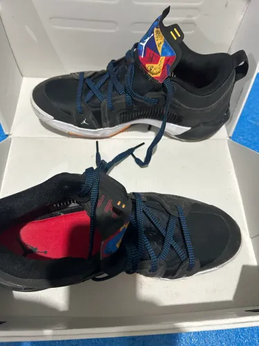 Tênis Jordan XXXVII LOW
