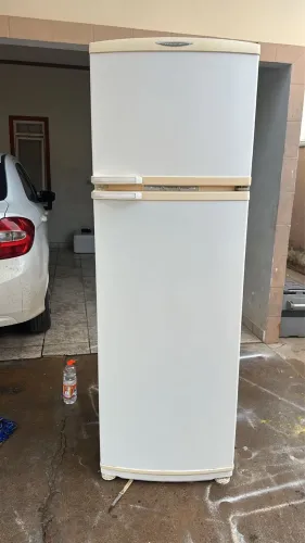 Geladeira Brastemp Frost Free - R$ 650,00 (Negociável)