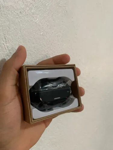 Fone de ouvido Bluetooth. 