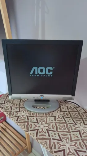 Vendo monitor de LCD da marca AOC 17 polegadas