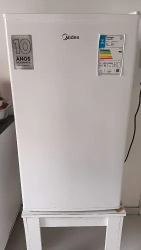 Frigobar Midea 93 lts