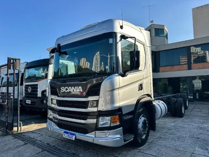 Scania P280 Ano 2020 Chassi 6x2 Leito Financia até 100%