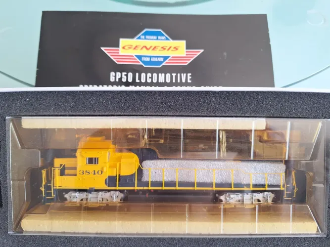Locomotiva HO Athearn Genesis GP50 #3840.