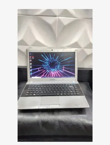 Notebook Samsung i5, 2.53 GHz, SSD 128GB Memória RAM 6GB