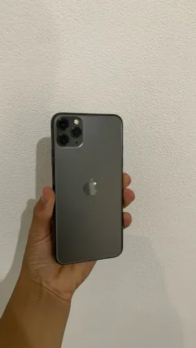 iPhone 11 Pro Max muito bem cuidado !!