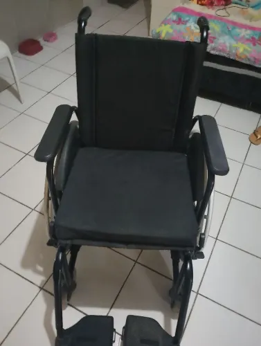 Cadeira de rodas ortomobil 150kg semi nova