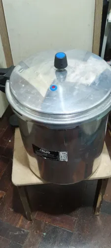 Panela de pressão 25L - nunca usada