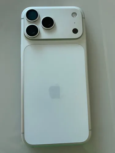 VENDO IPHONE 17 PRO MAX NOVO 