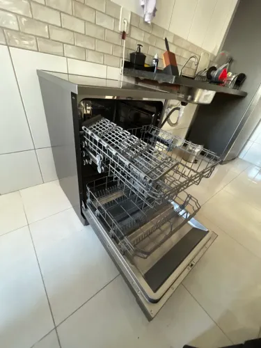 Máquina de lavar louças MIDEA cinza (14 serviços - lava e seca)