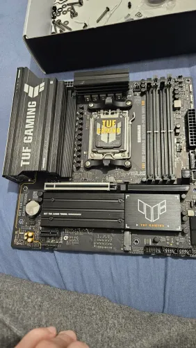 Placa mae b650em-plus com problema 